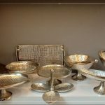 سرویس پذیرایی ظروف آلومینیومی چند تکه مدل چرمی رنگ نقره ای